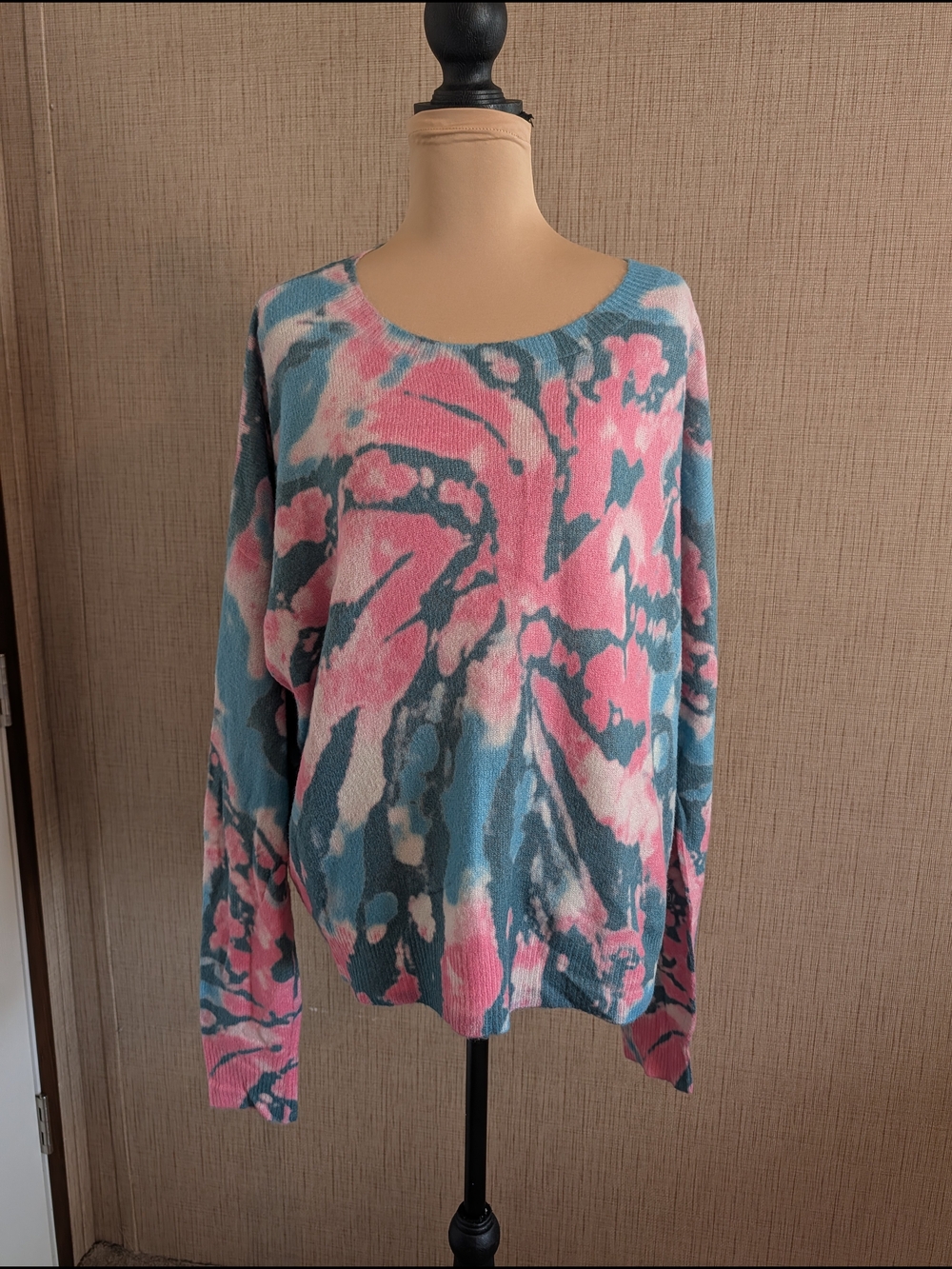 ANDREE BY UNIT Blue and Pink Tie-Dye Crewneck Sweater